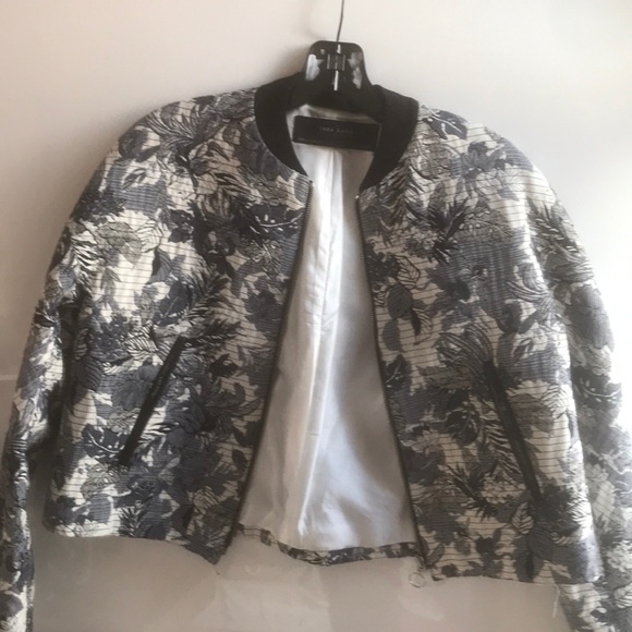 Zara Basic Collection Short Jacket - Picture 6 of 6